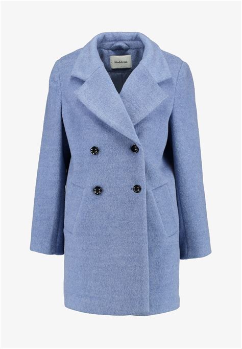 coat.png