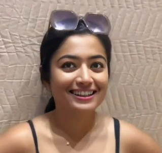 a_fake_rashmika.png